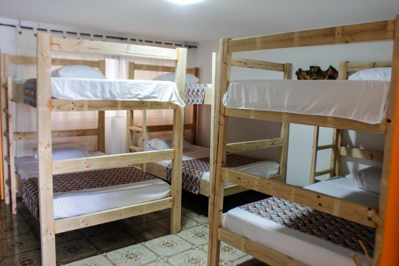La Otra Mitad Hostel Armenia  Buitenkant foto