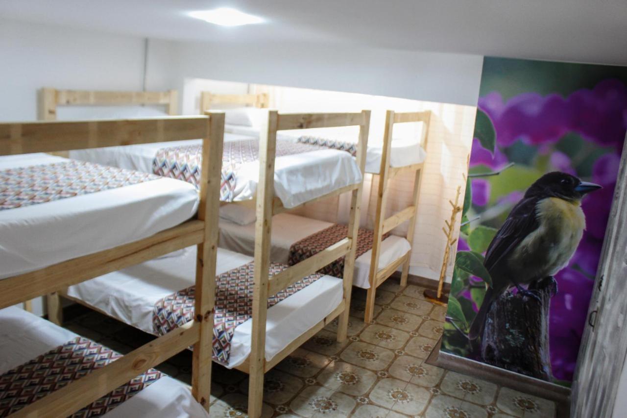 La Otra Mitad Hostel Armenia  Buitenkant foto