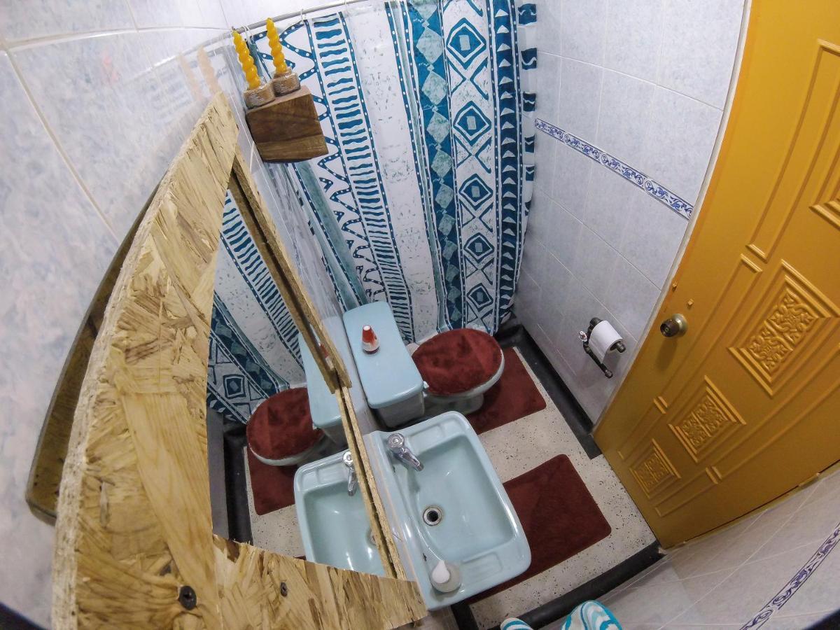 La Otra Mitad Hostel Armenia  Buitenkant foto